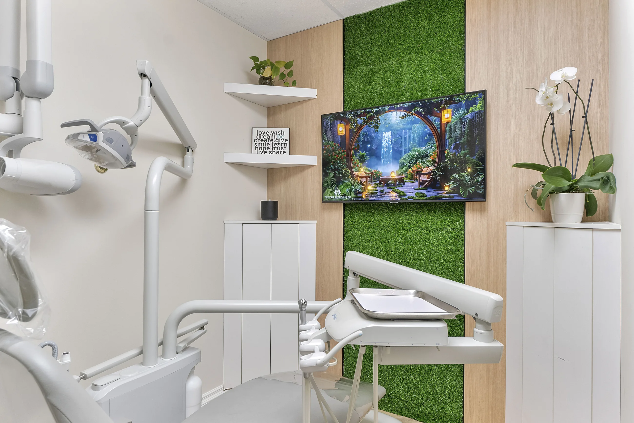 B.WELL Dental Studio treatment room